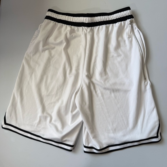 Nike White Dri-FIT Athletic Shorts with Black Accents Mens Size Medium - Picture 2 of 4